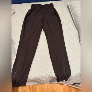 Lululemon Black Reflective Jogger Pants EUC! Size 0